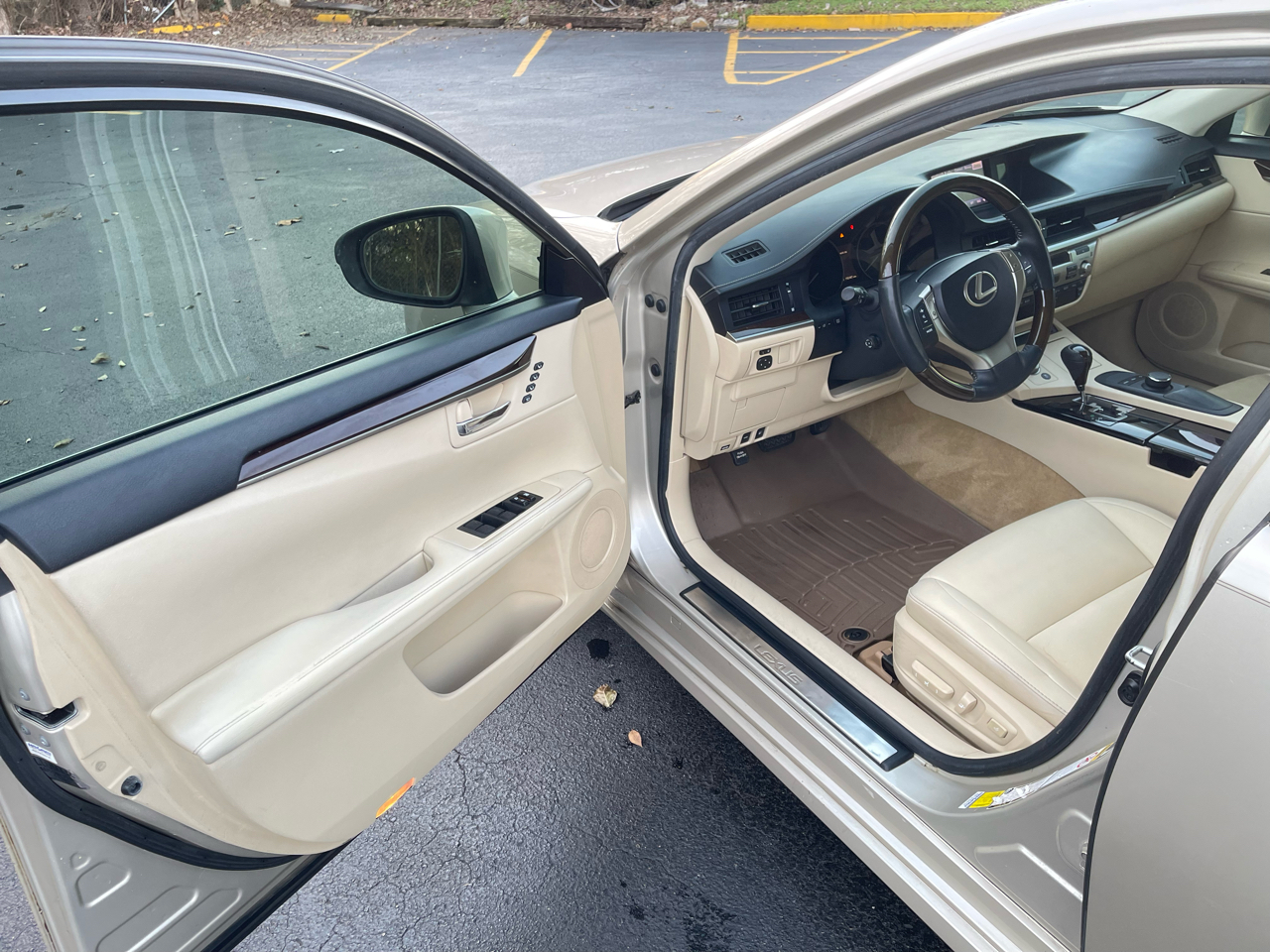 Lexus ES 350 Sedan 2013