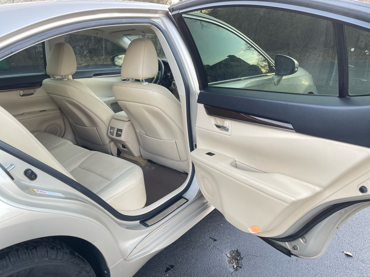 Lexus ES 350 Sedan 2013