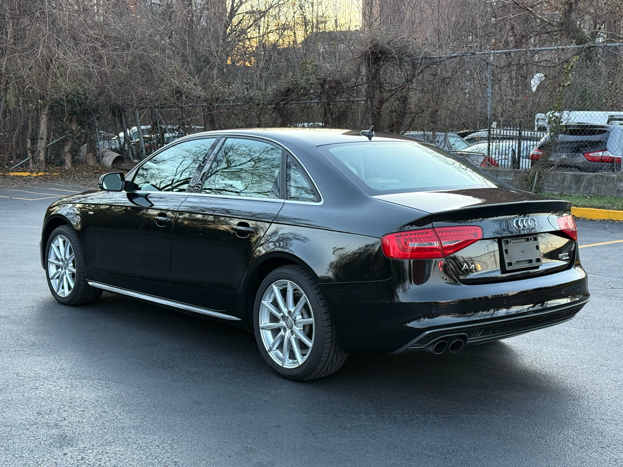 Audi A4 2.0T Sedan quattro Tiptronic 2014