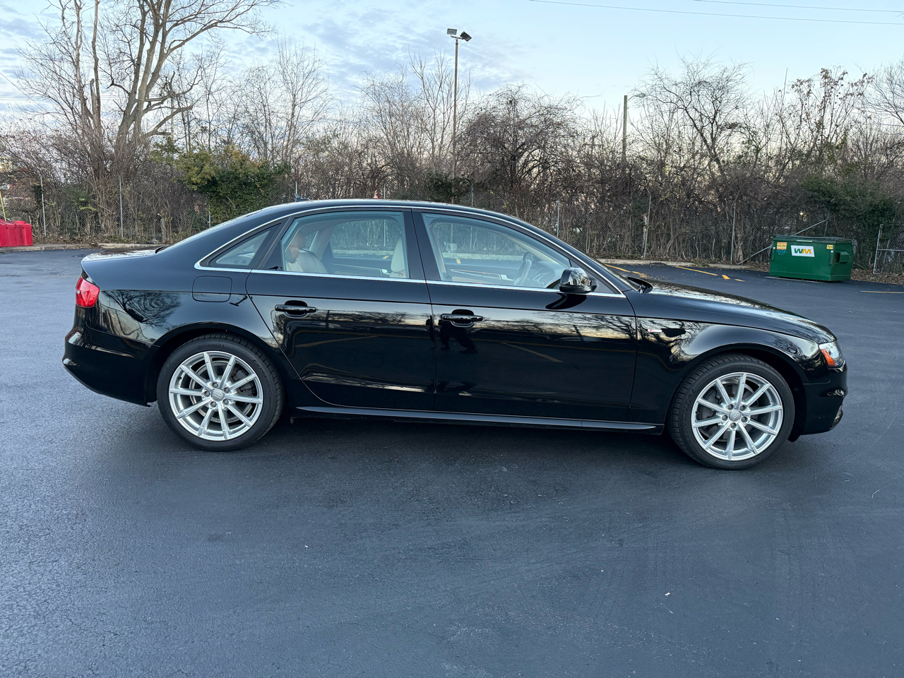 Audi A4 2.0T Sedan quattro Tiptronic 2014