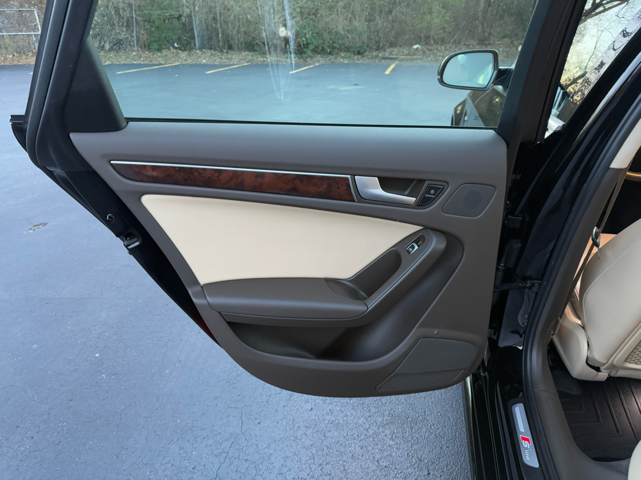 Audi A4 2.0T Sedan quattro Tiptronic 2014