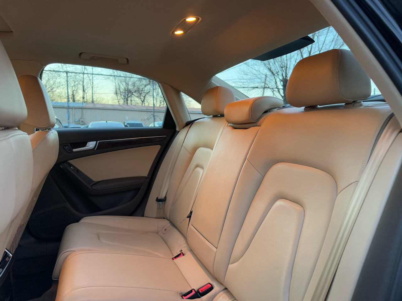 Audi A4 2.0T Sedan quattro Tiptronic 2014