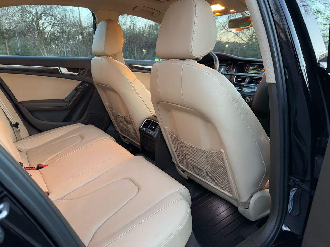 Audi A4 2.0T Sedan quattro Tiptronic 2014