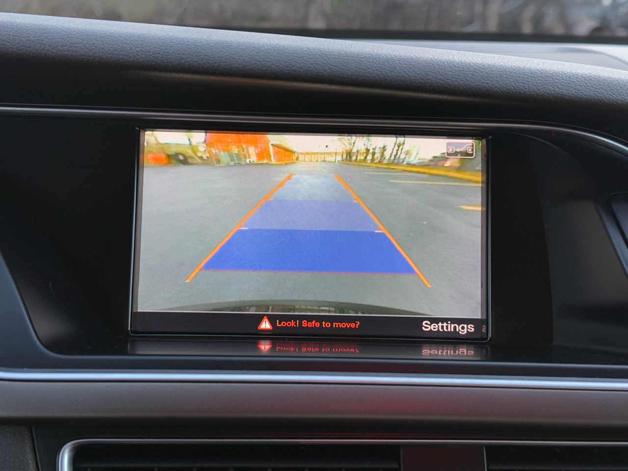 Audi A4 2.0T Sedan quattro Tiptronic 2014