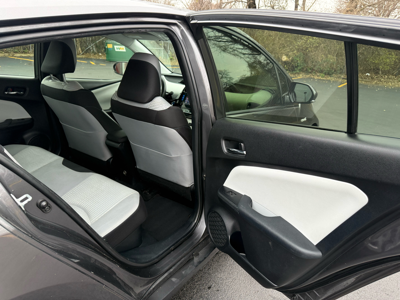 Toyota Prius Two Eco 2016