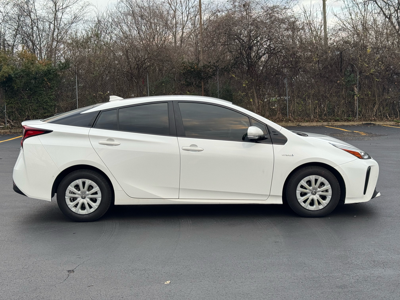 Toyota Prius L Eco 2019