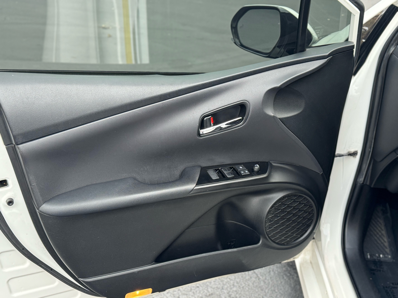 Toyota Prius L Eco 2019