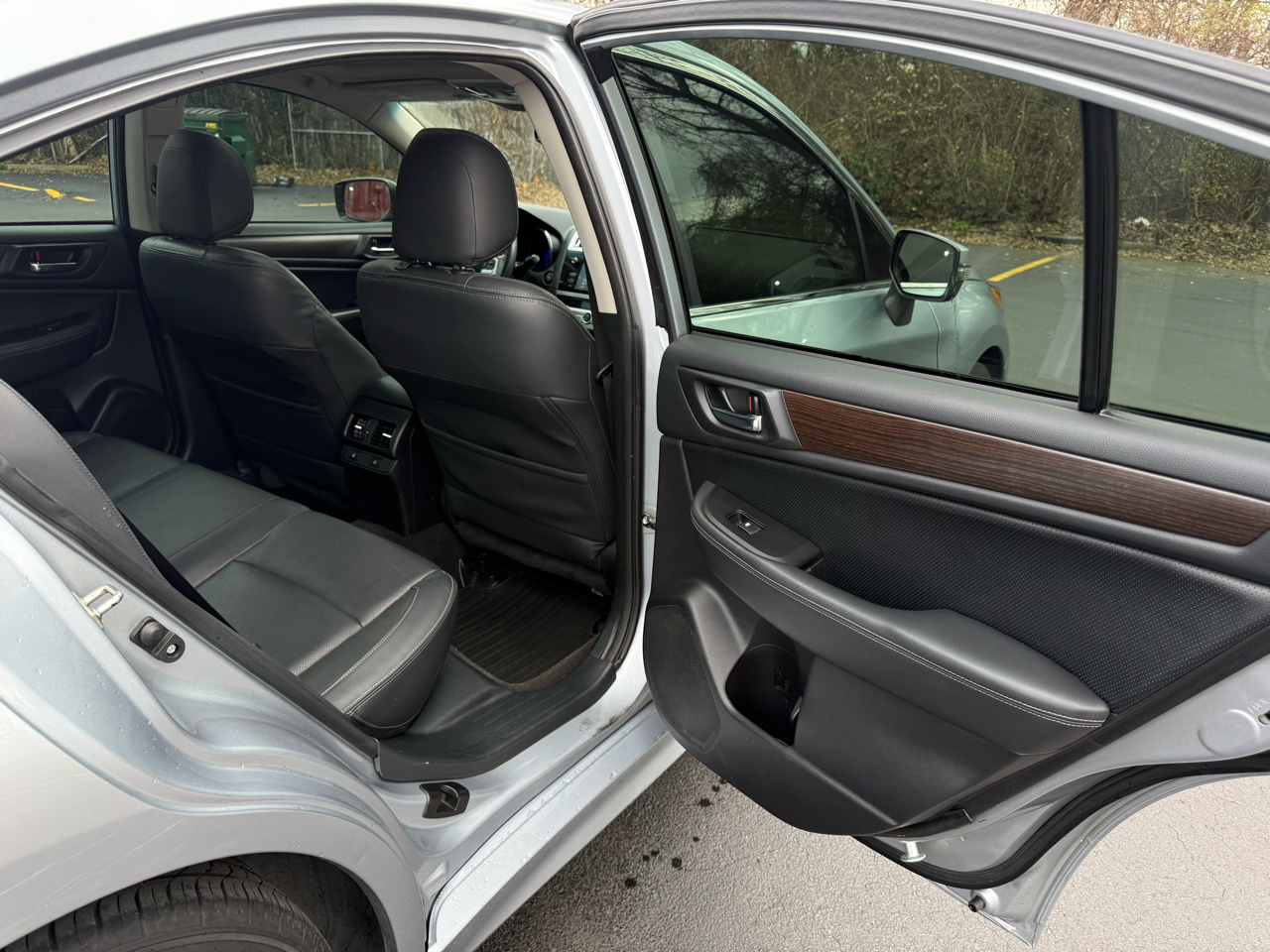 Subaru Legacy 2.5i Limited 2015