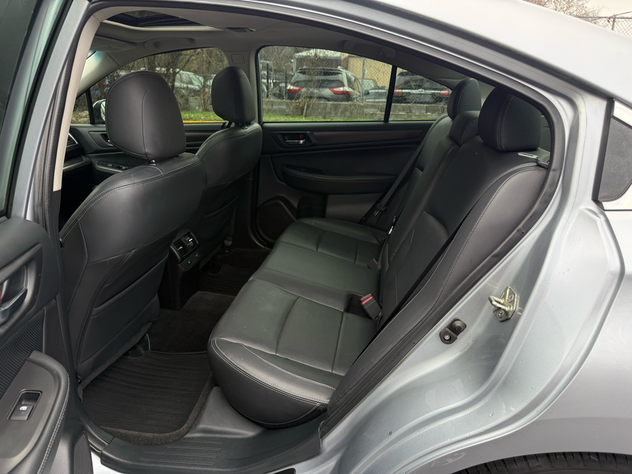 Subaru Legacy 2.5i Limited 2015