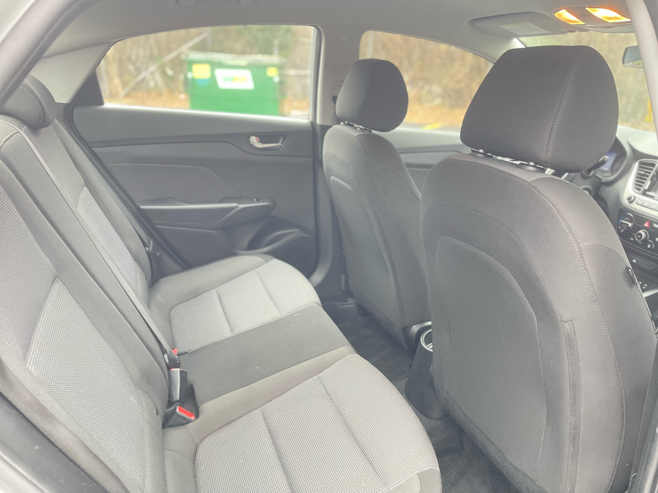 Hyundai Accent SEL 4-Door 6A 2019