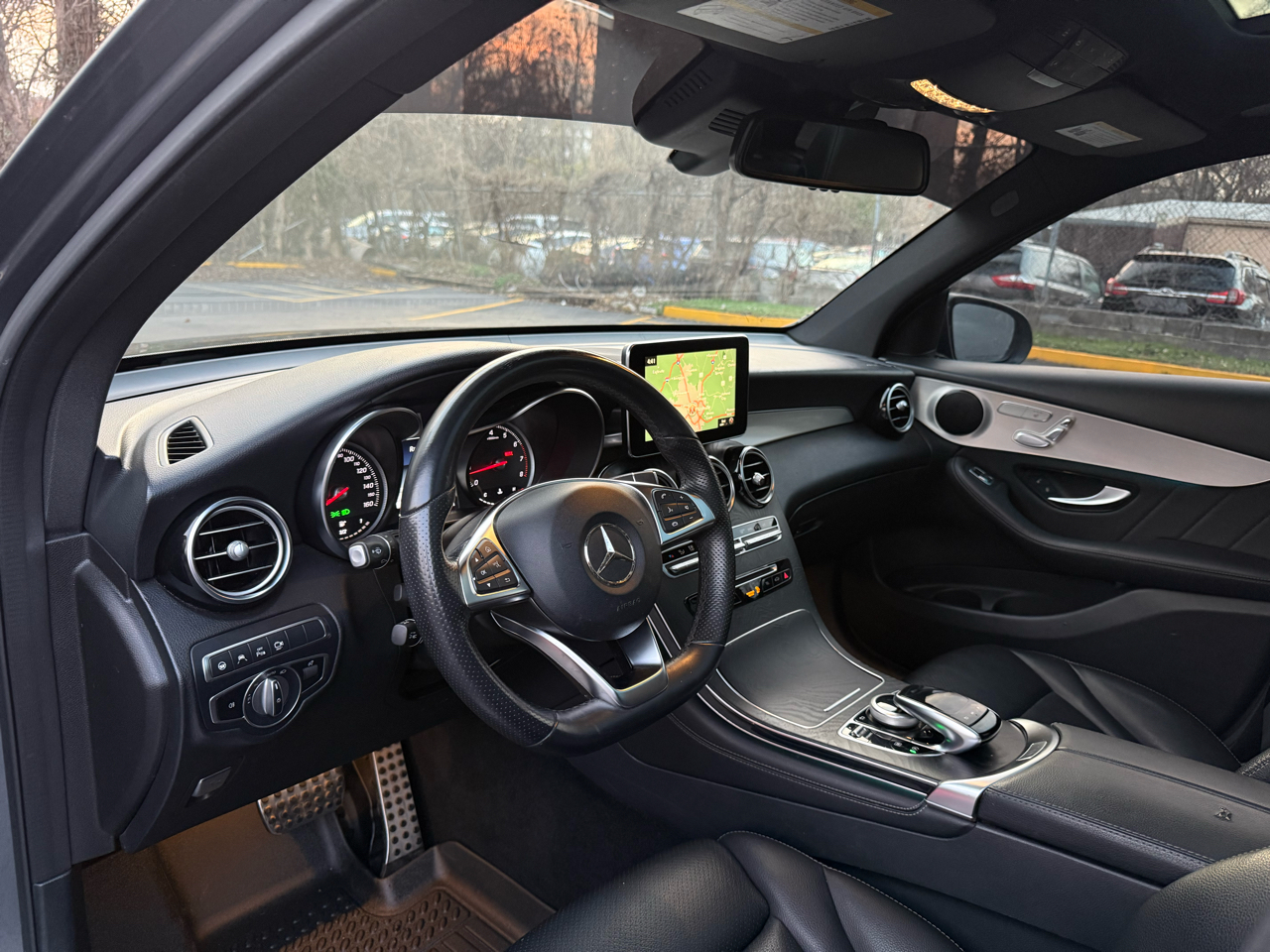 Mercedes-Benz GLC-Class GLC300 2019