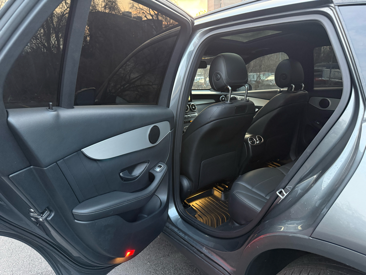 Mercedes-Benz GLC-Class GLC300 2019