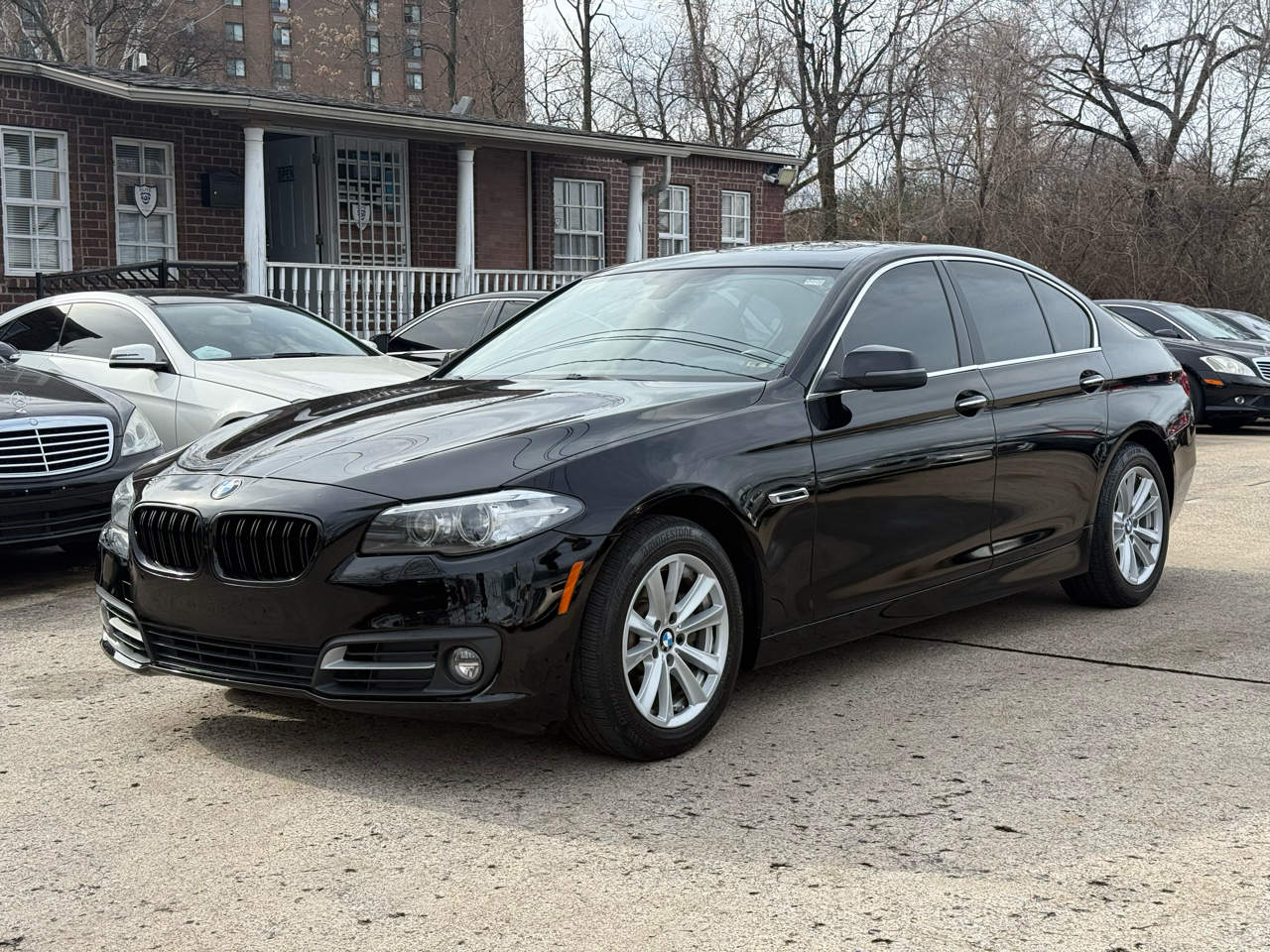 BMW 5-Series 528i 2016