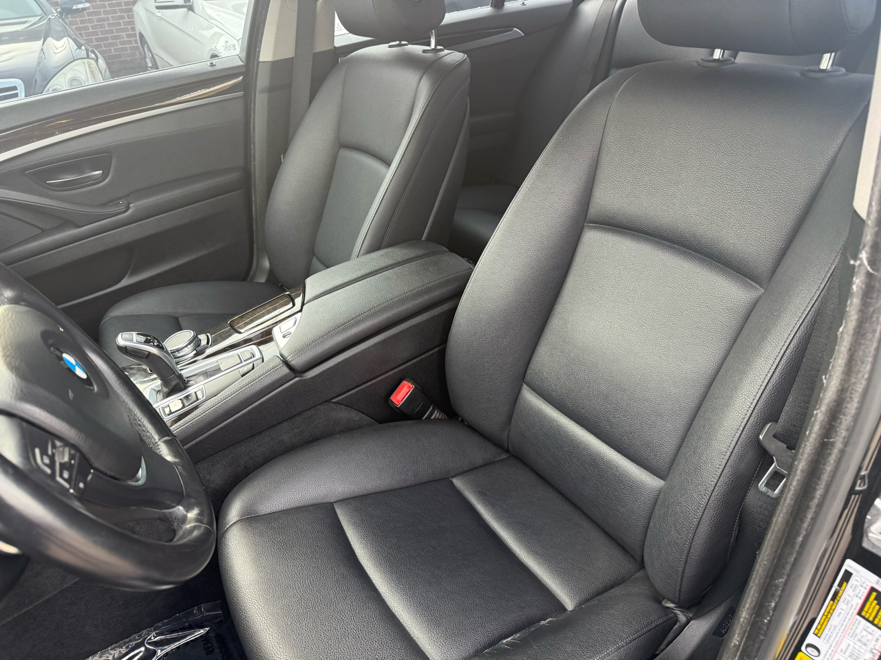 BMW 5-Series 528i 2016