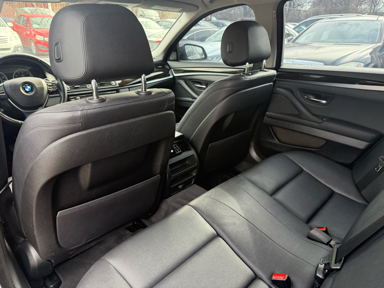 BMW 5-Series 528i 2016