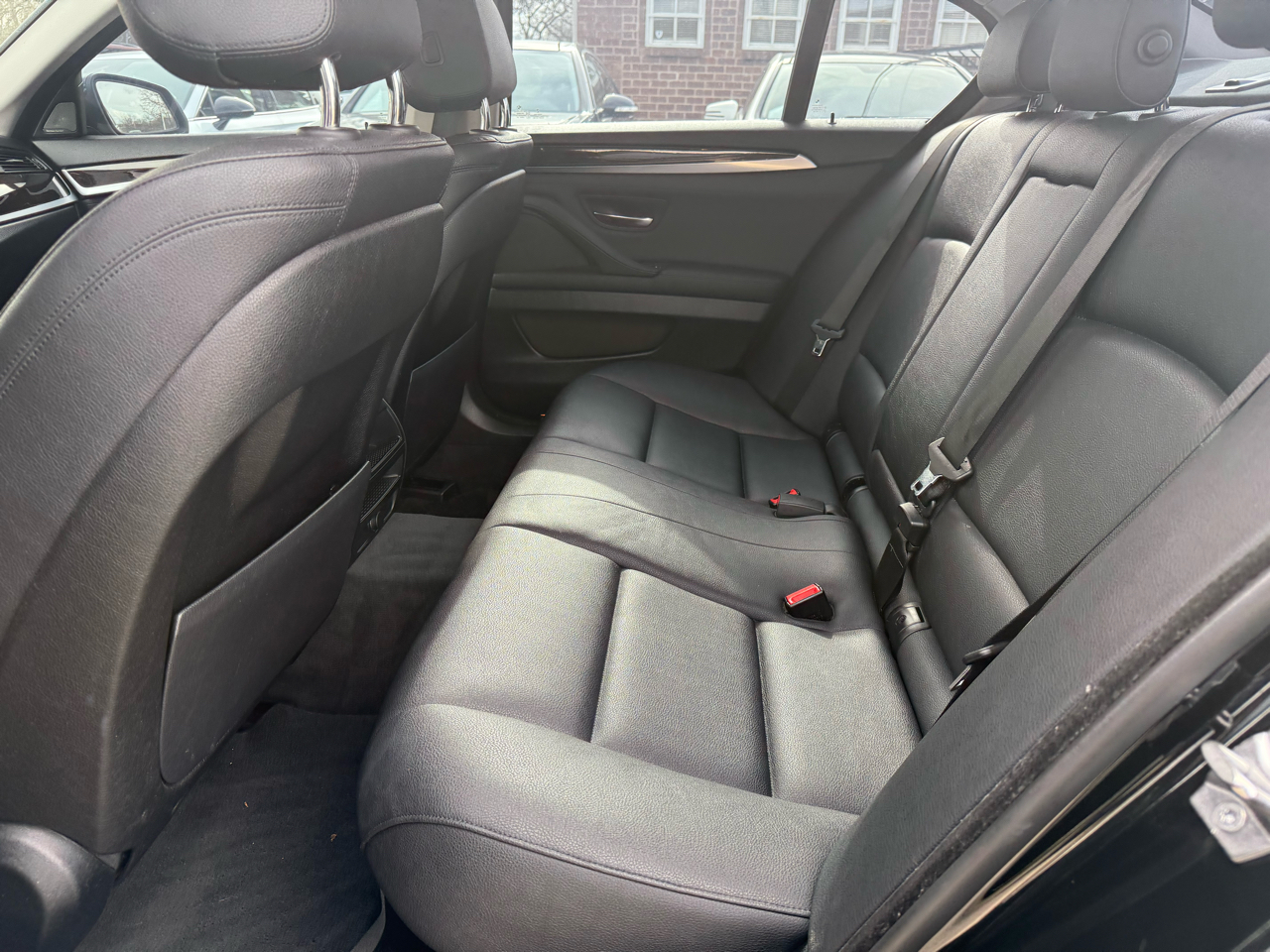 BMW 5-Series 528i 2016