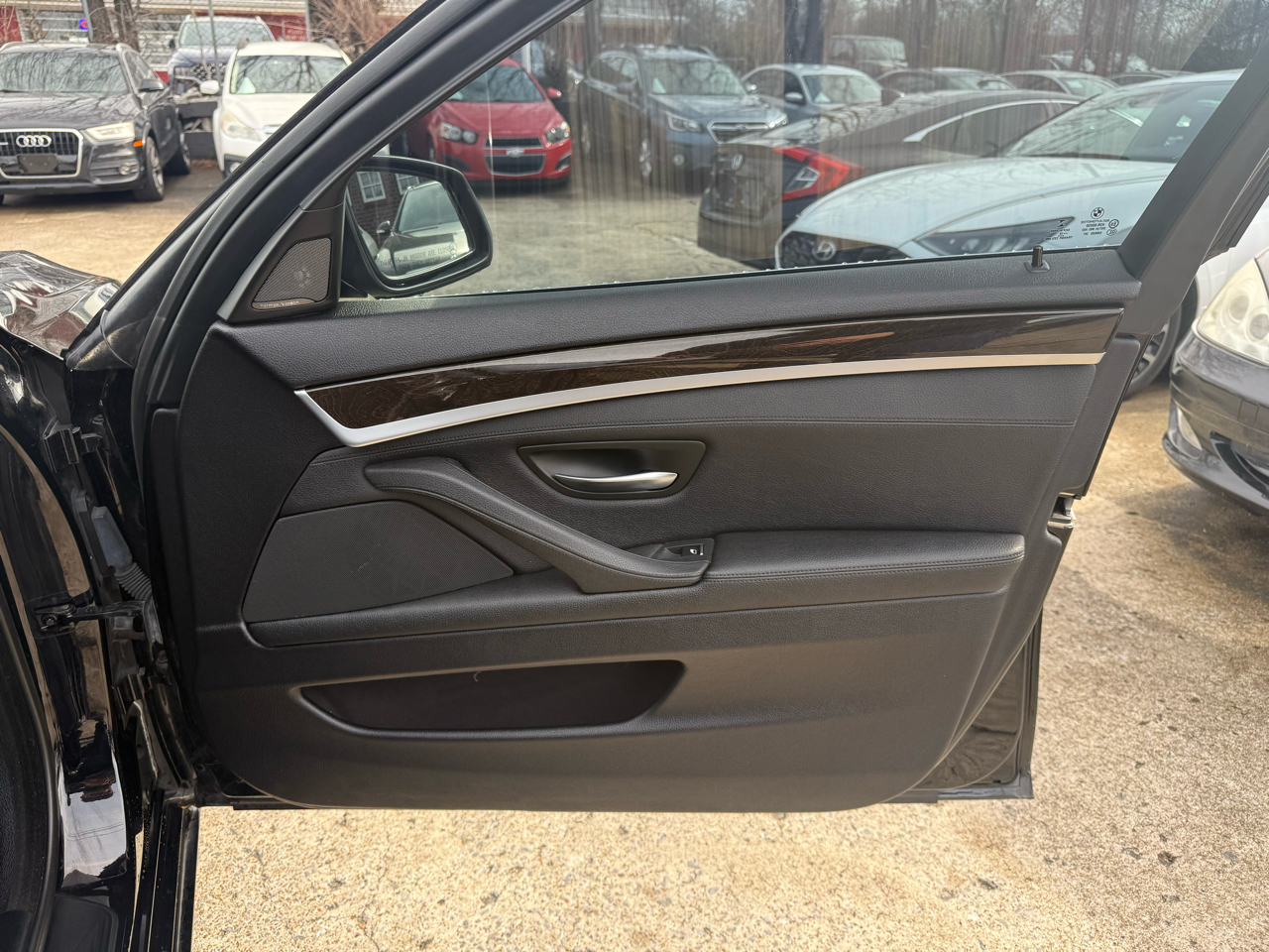 BMW 5-Series 528i 2016