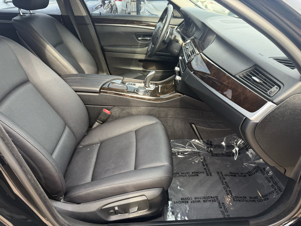 BMW 5-Series 528i 2016