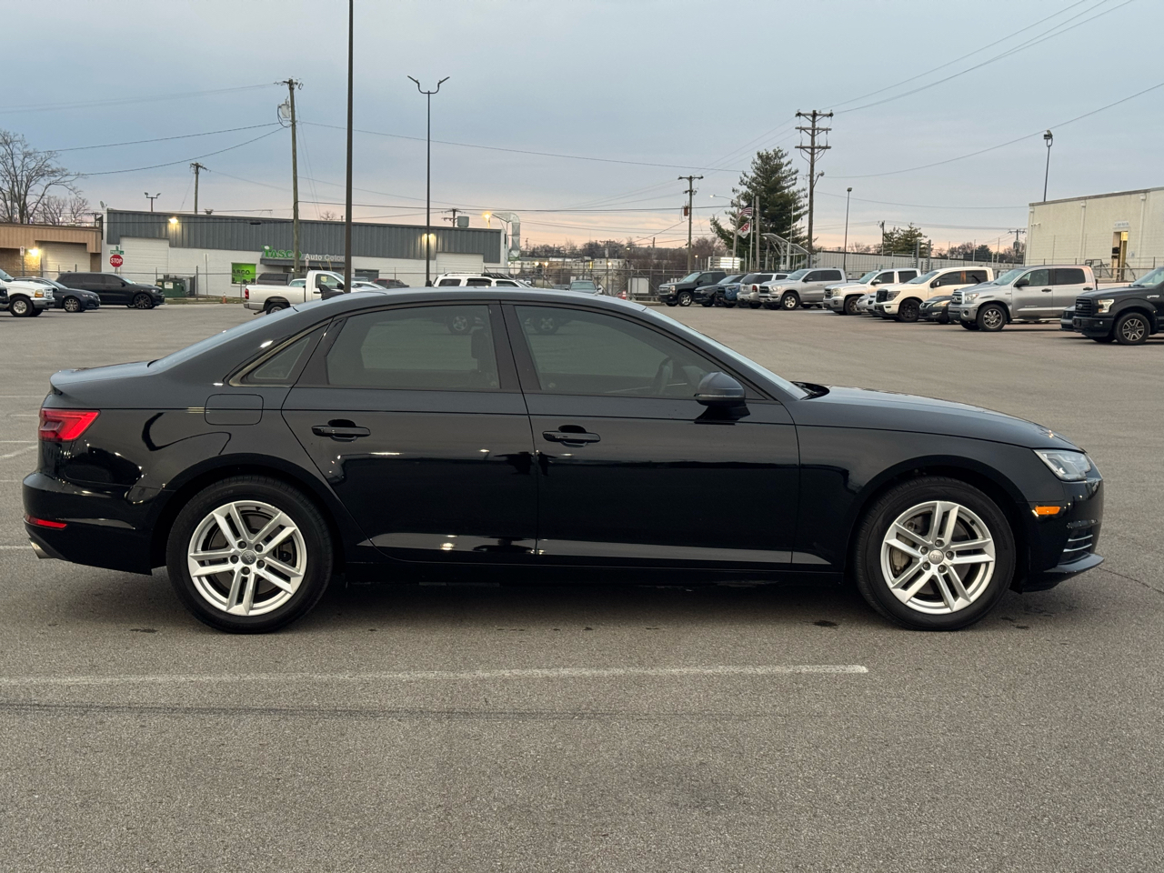 Audi A4 2.0T Premium Sedan 2017