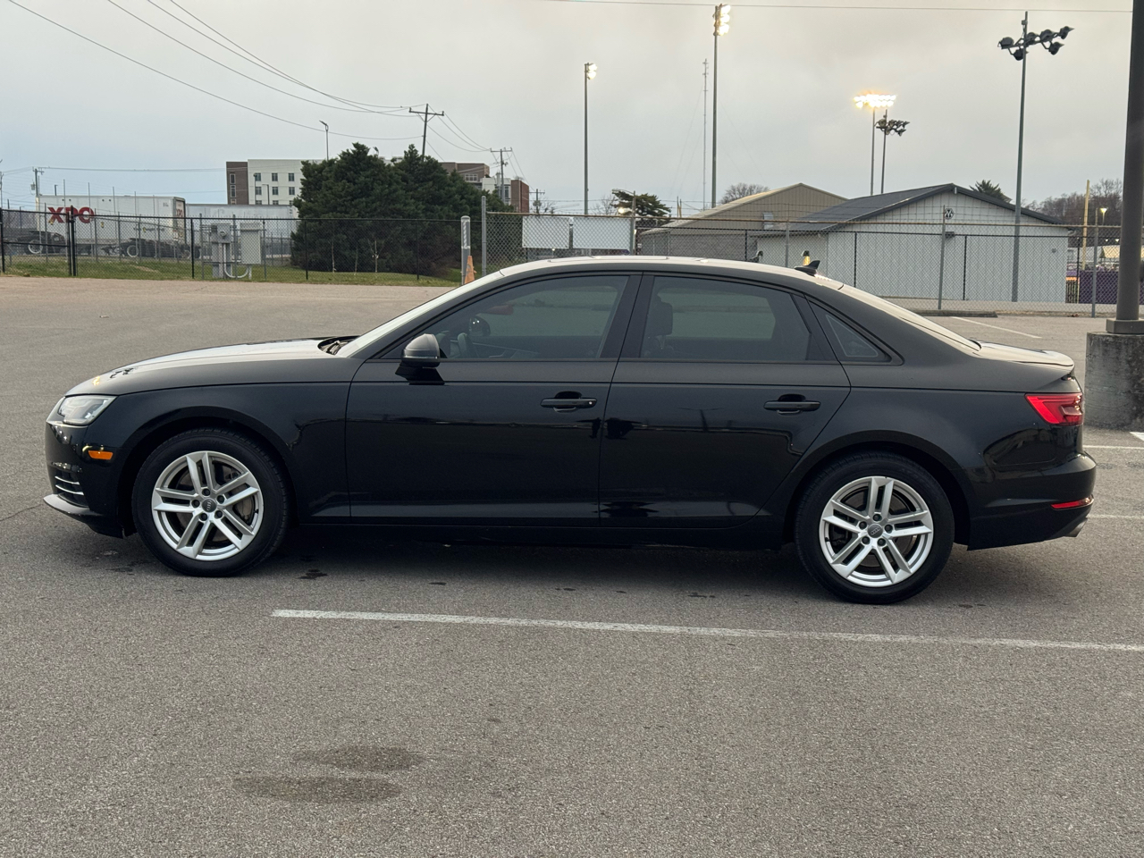 Audi A4 2.0T Premium Sedan 2017