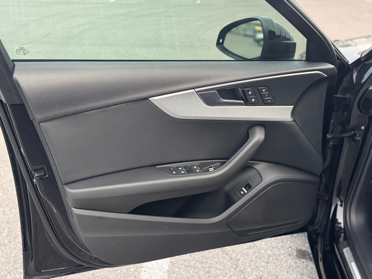 Audi A4 2.0T Premium Sedan 2017