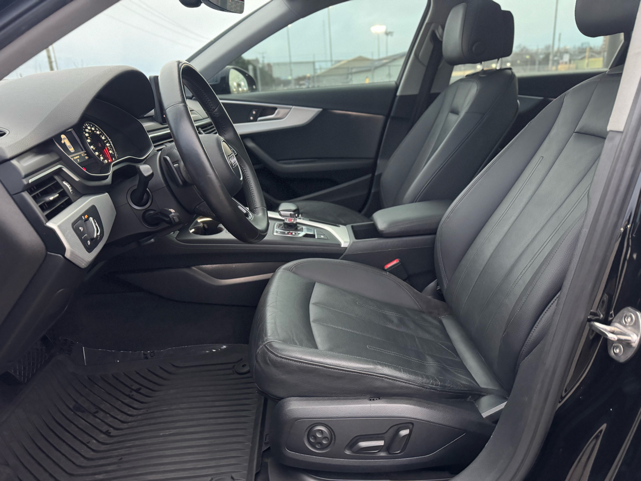 Audi A4 2.0T Premium Sedan 2017