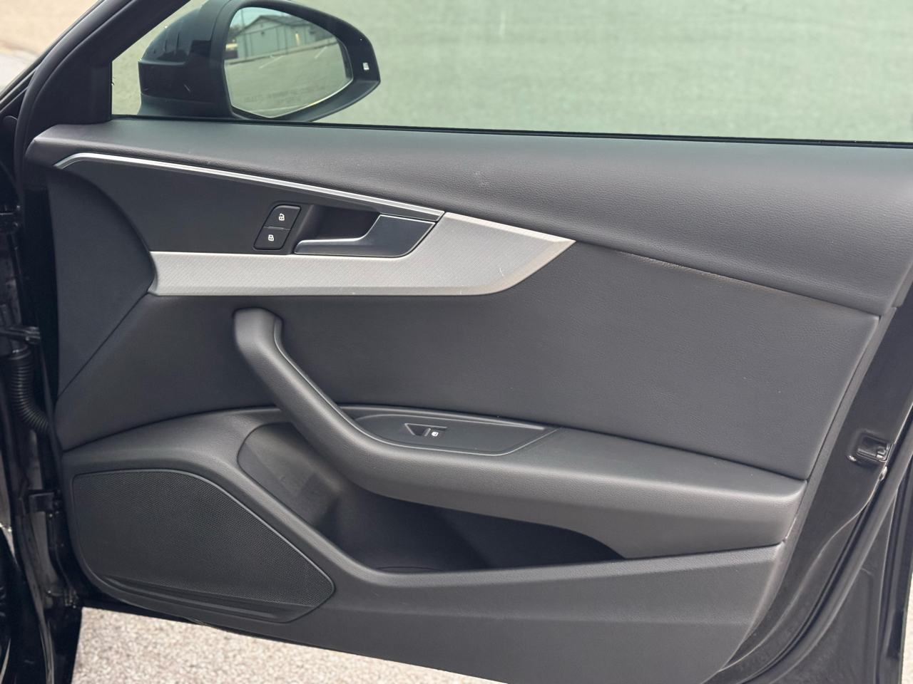 Audi A4 2.0T Premium Sedan 2017