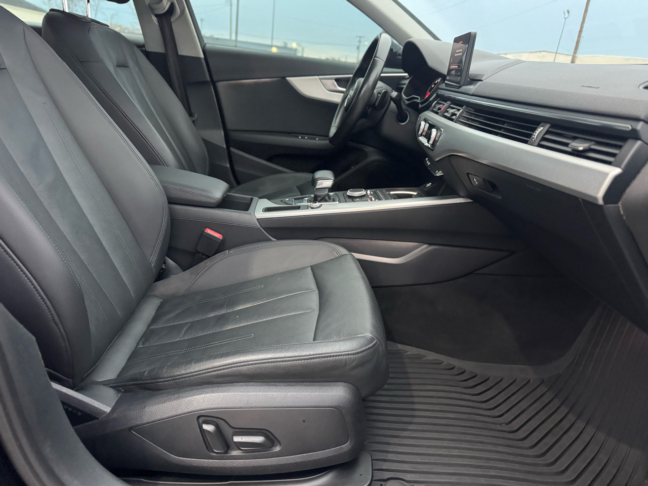 Audi A4 2.0T Premium Sedan 2017