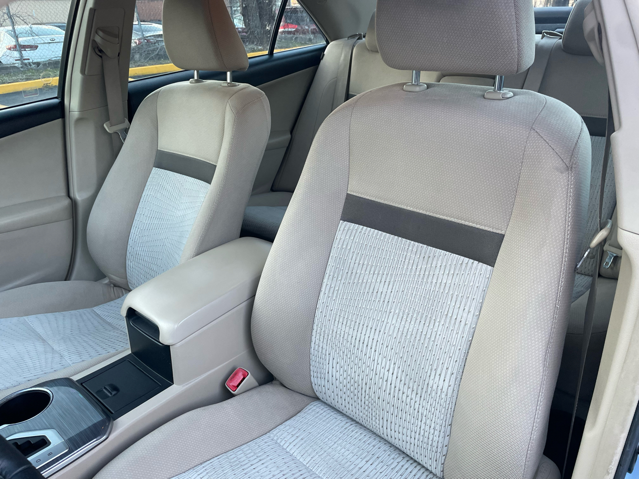 Toyota Camry Hybrid XLE 2013