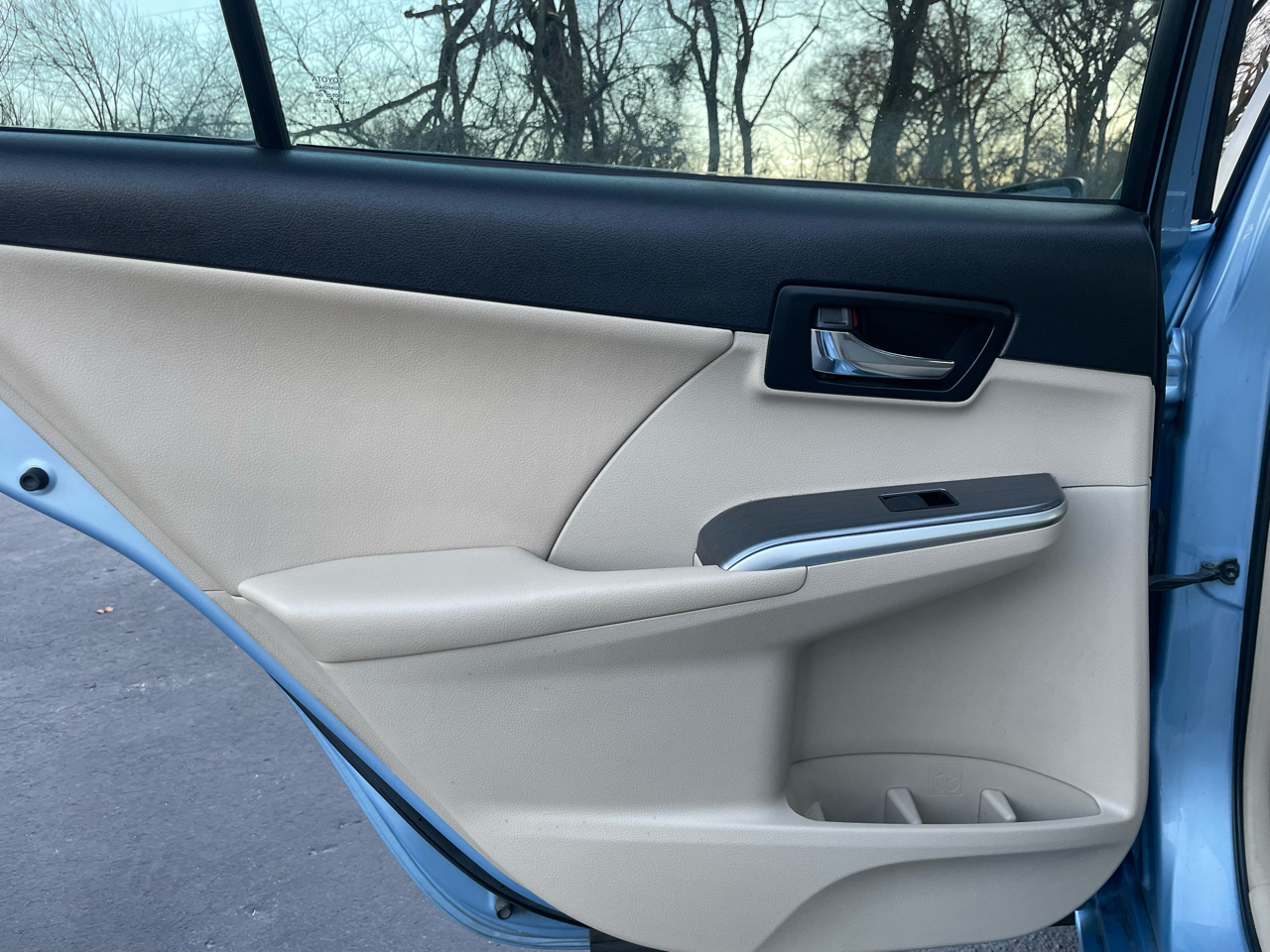 Toyota Camry Hybrid XLE 2013