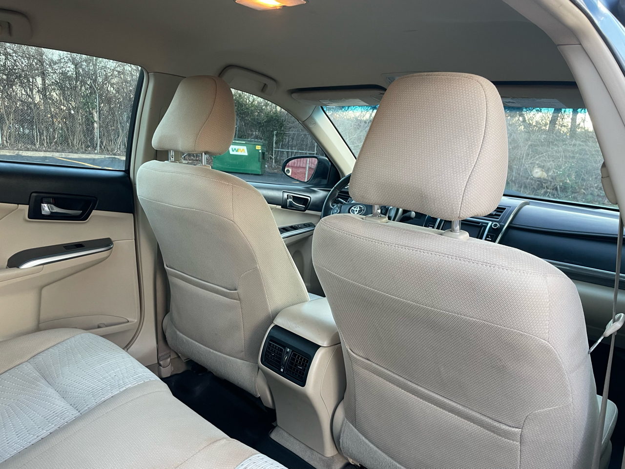 Toyota Camry Hybrid XLE 2013