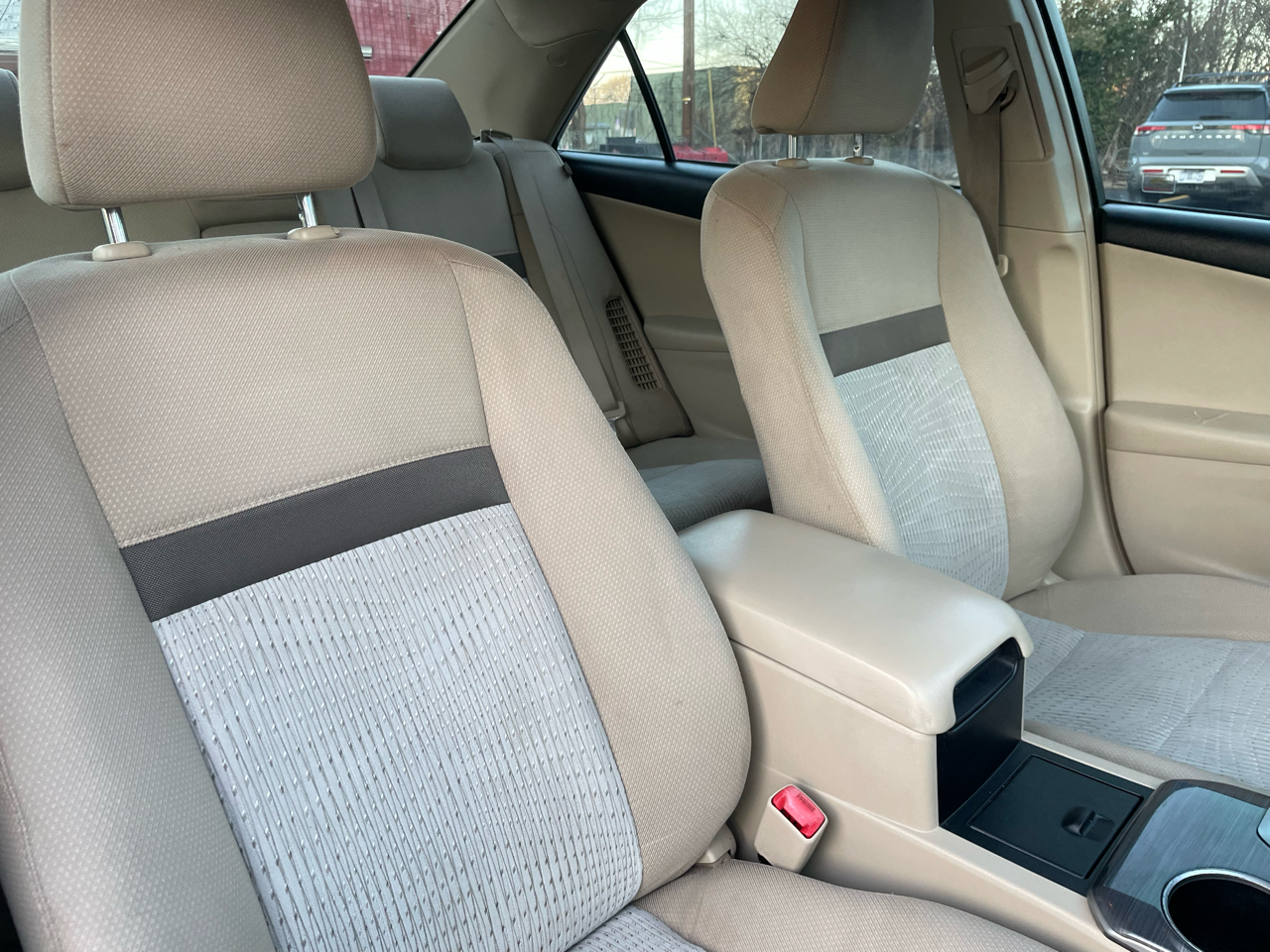 Toyota Camry Hybrid XLE 2013