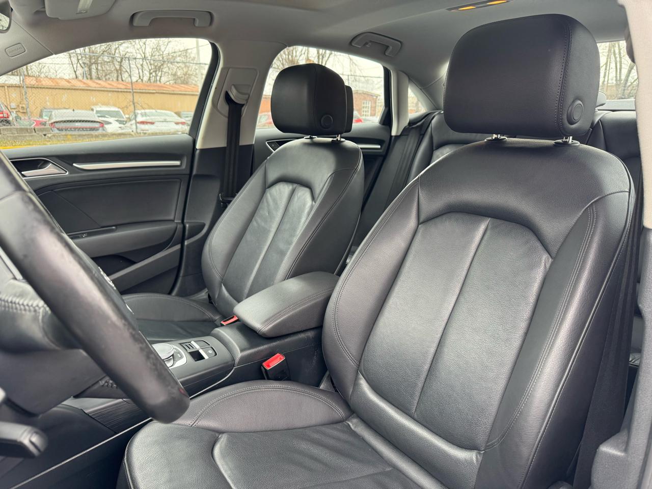 Audi A3 1.8T Premium FWD S tronic 2015