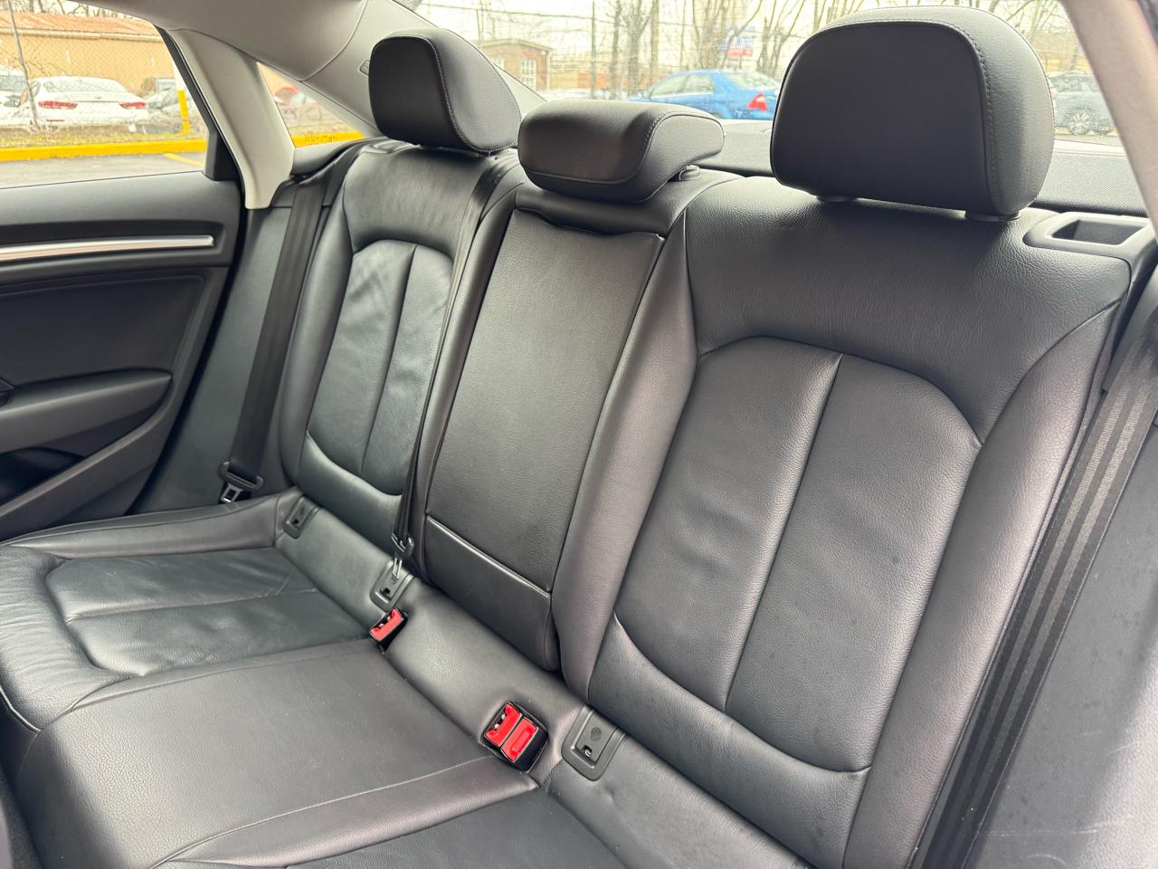 Audi A3 1.8T Premium FWD S tronic 2015