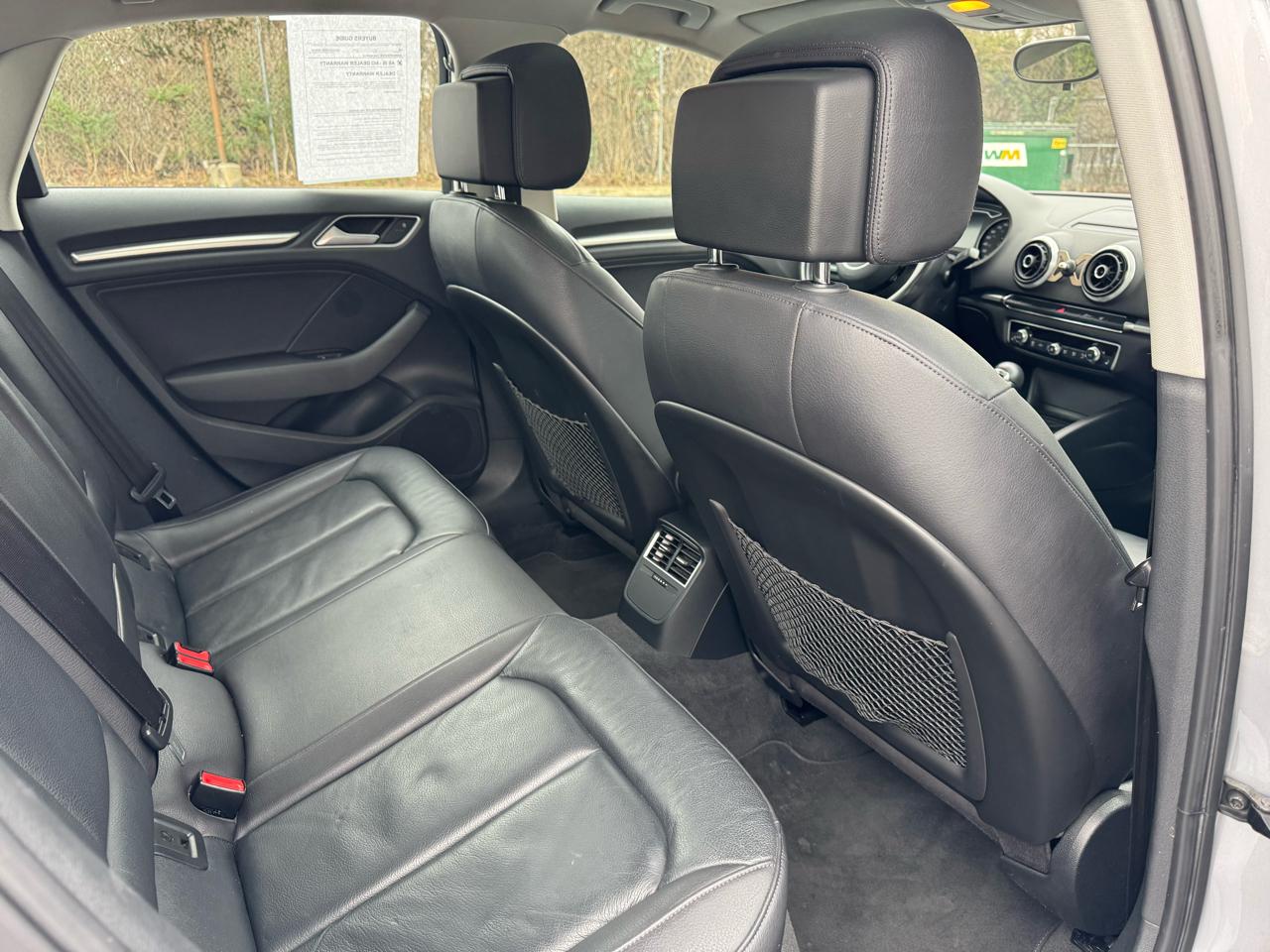 Audi A3 1.8T Premium FWD S tronic 2015