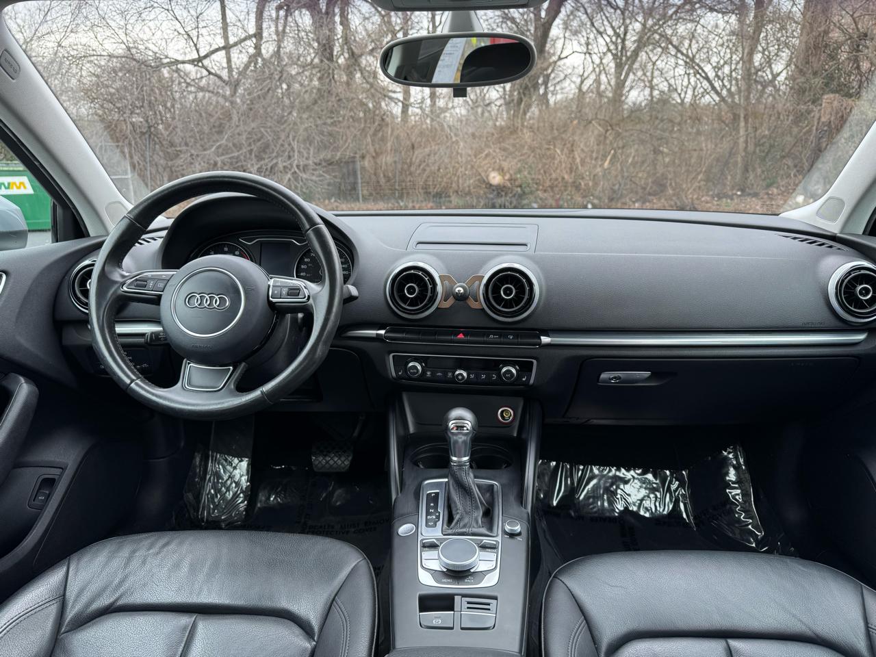 Audi A3 1.8T Premium FWD S tronic 2015