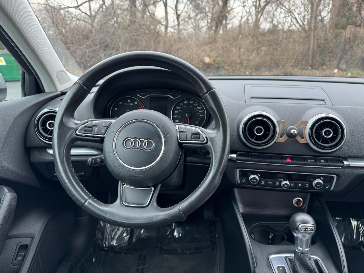 Audi A3 1.8T Premium FWD S tronic 2015