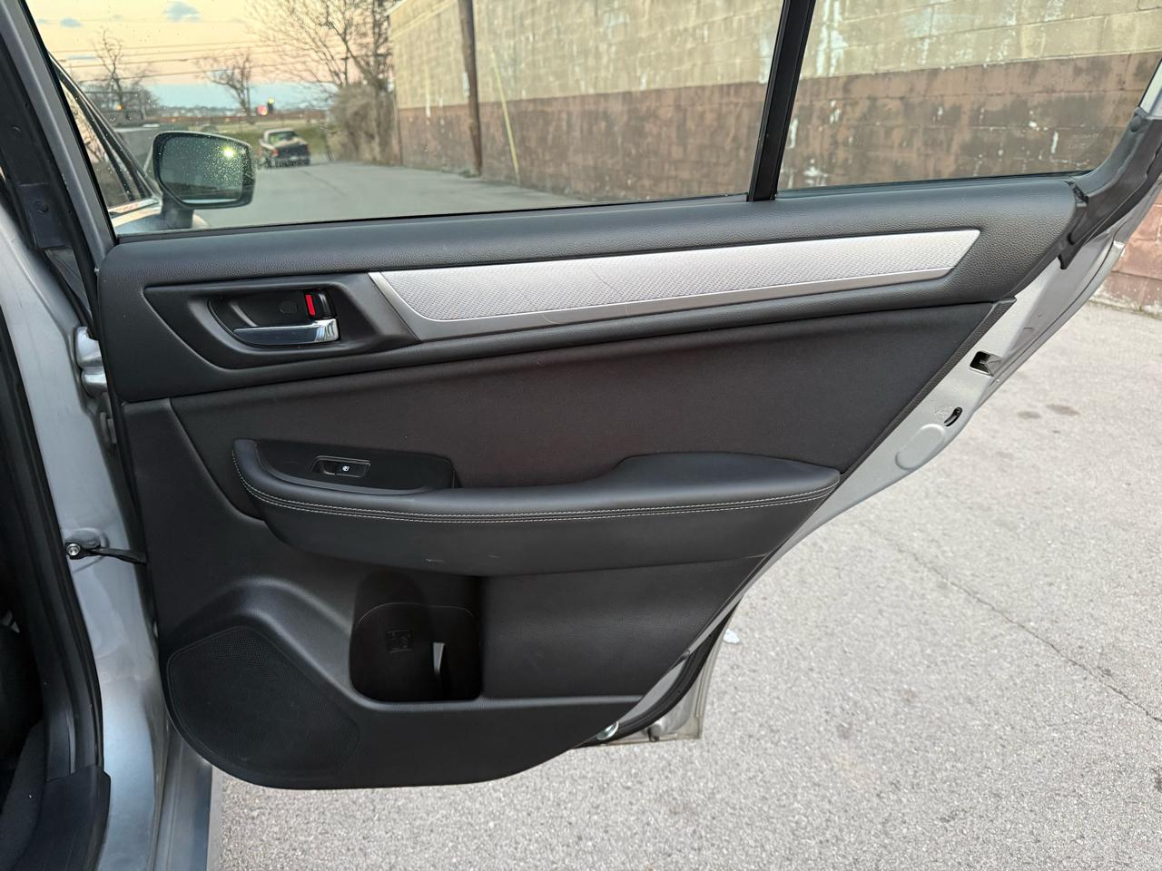 Subaru Legacy 2.5i Premium 2015