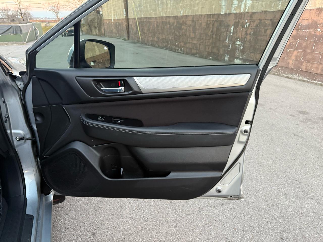 Subaru Legacy 2.5i Premium 2015