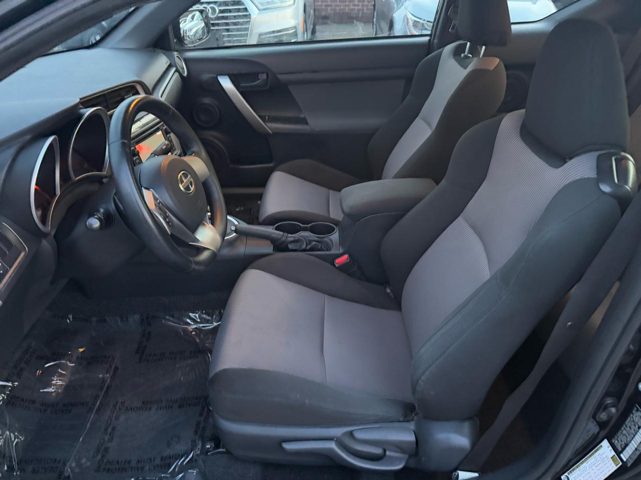 Scion tC Sports Coupe 6-Spd AT 2015