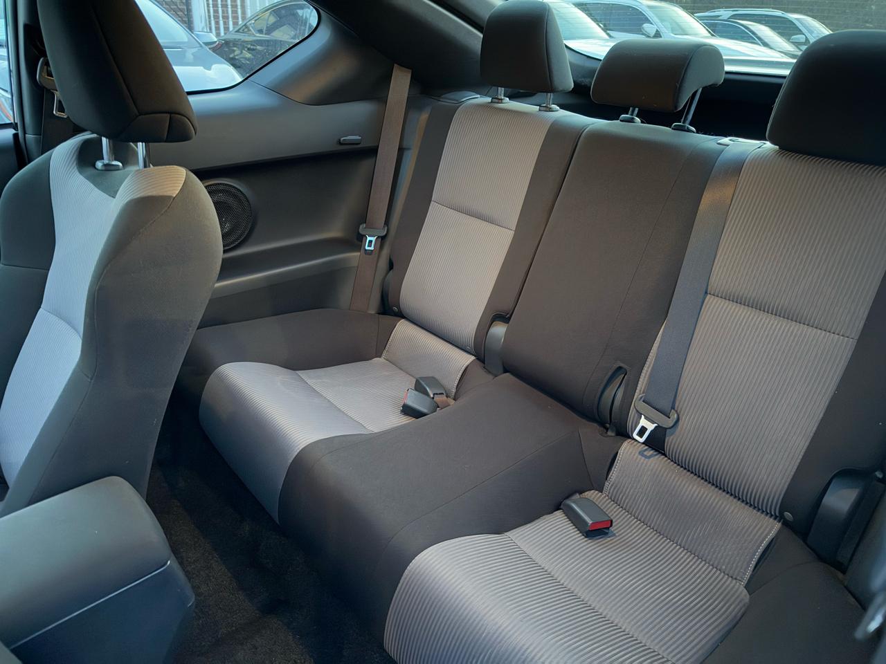 Scion tC Sports Coupe 6-Spd AT 2015