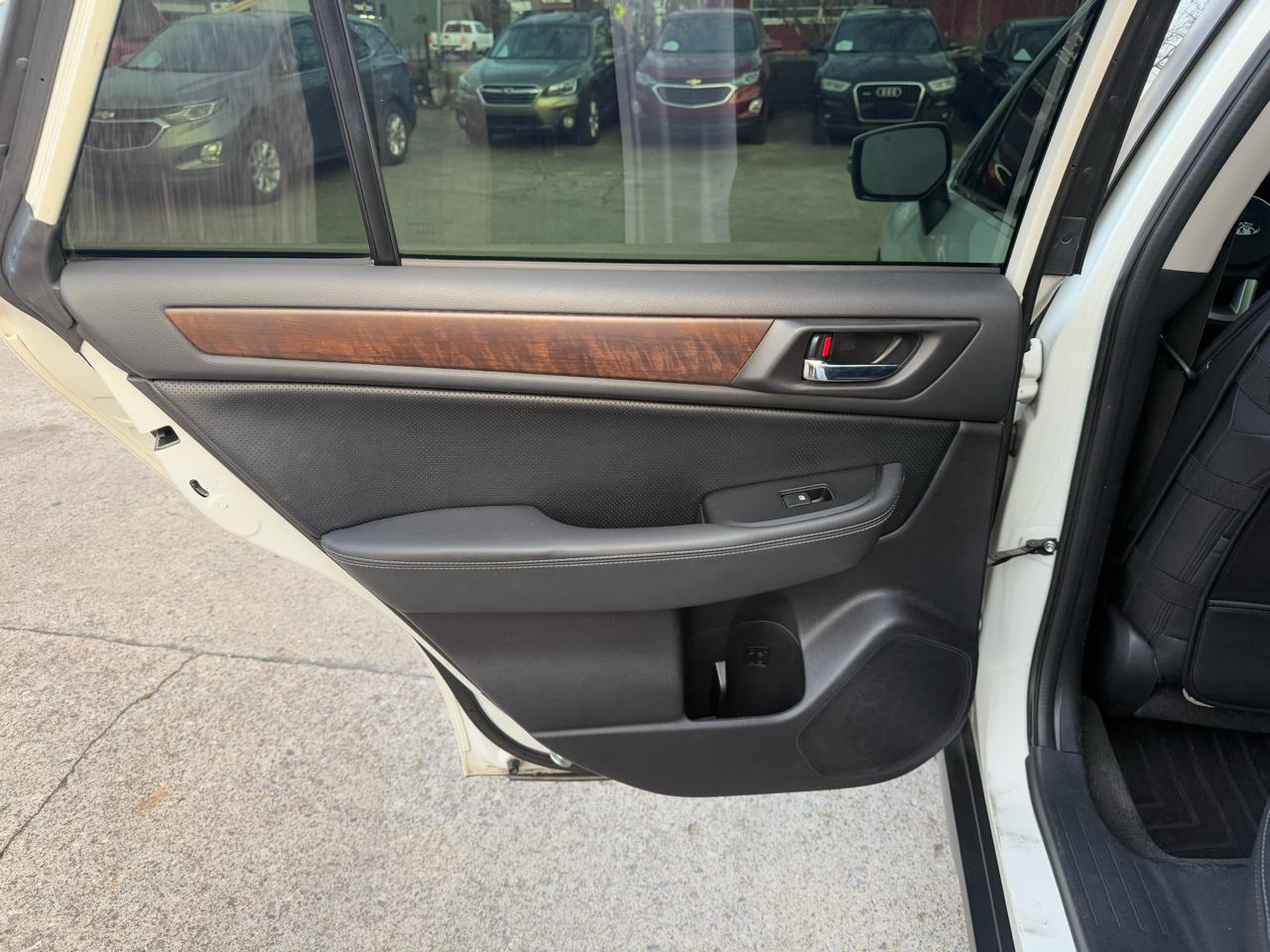 Subaru Outback 2.5i Limited 2015