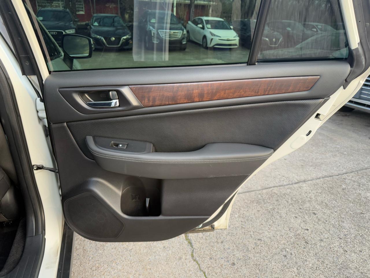 Subaru Outback 2.5i Limited 2015