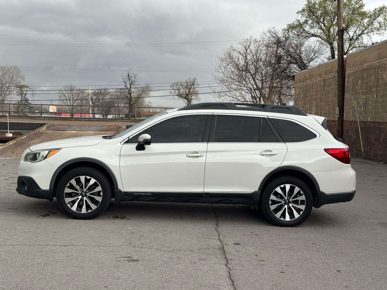 Subaru Outback 2.5i Limited 2015