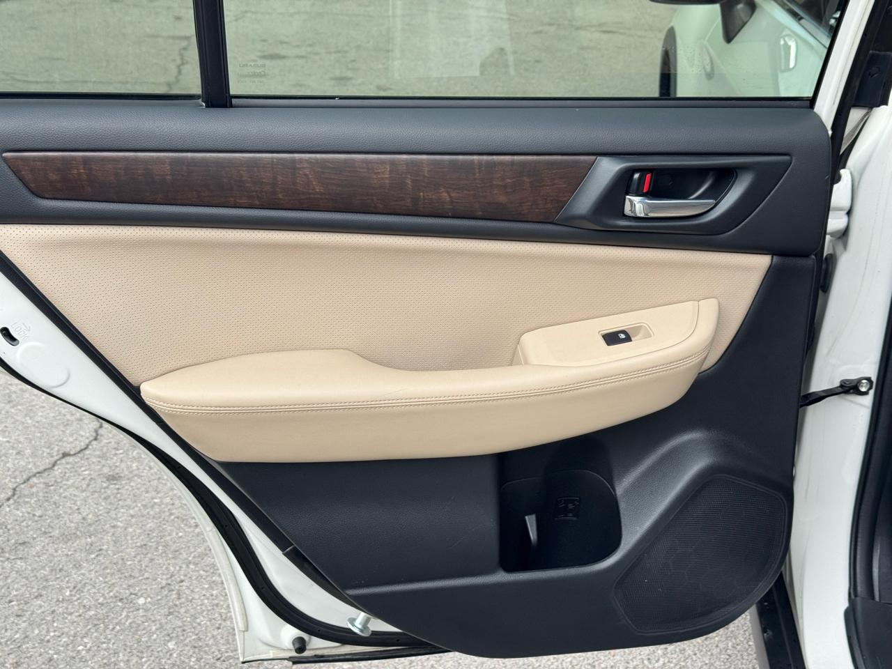 Subaru Outback 2.5i Limited 2015