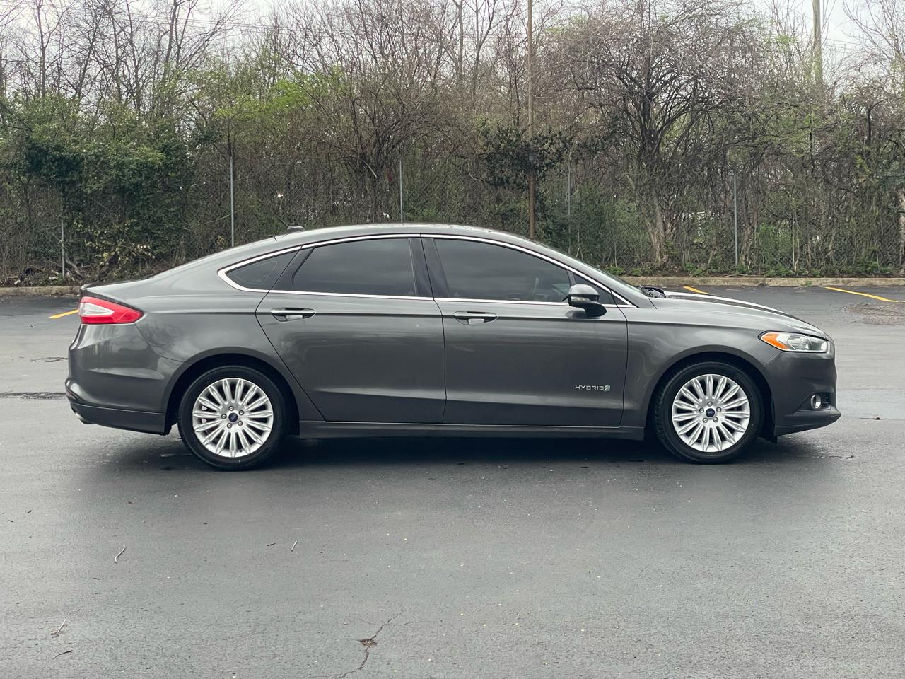 Ford Fusion Hybrid SE 2015