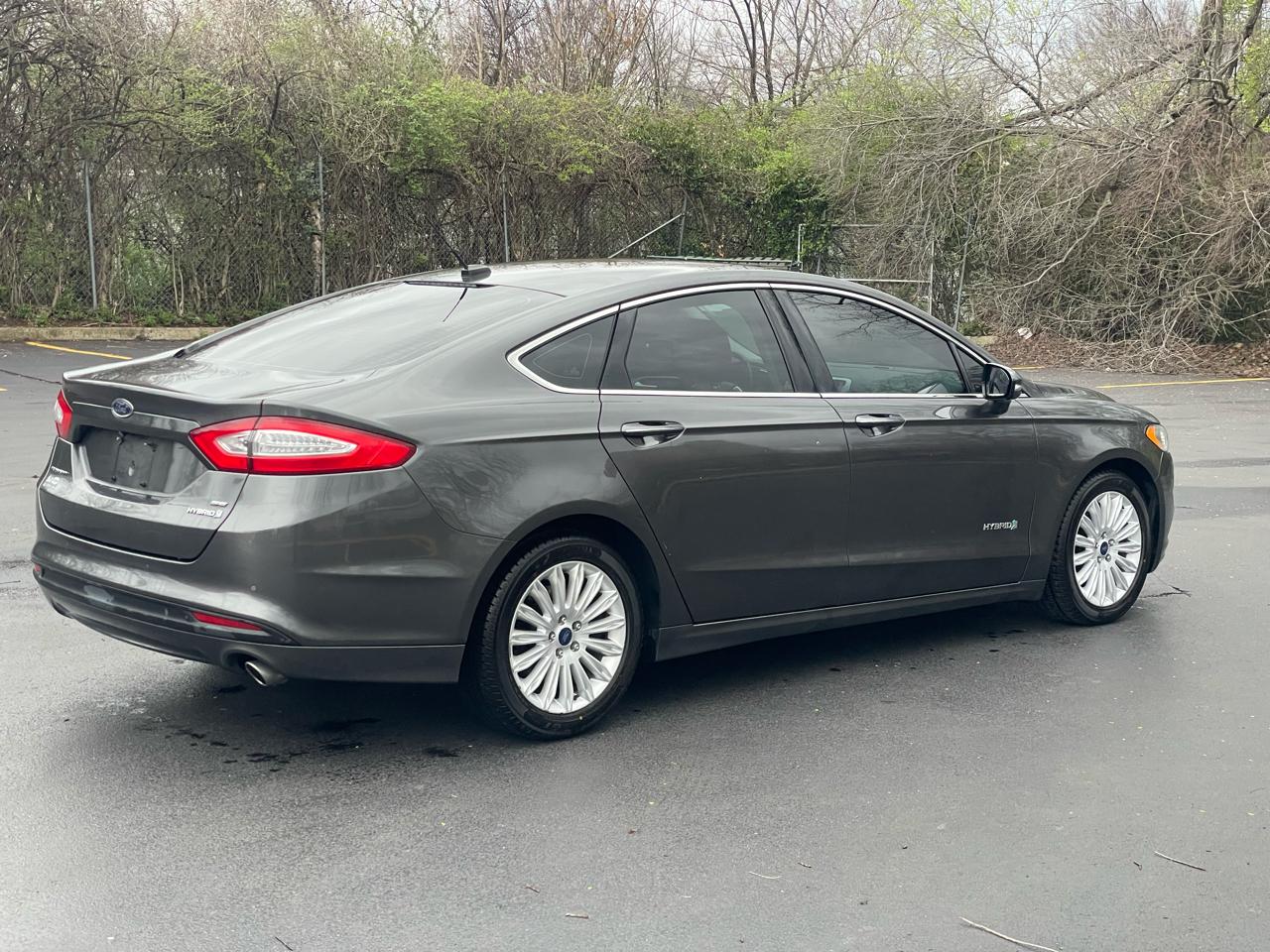 Ford Fusion Hybrid SE 2015