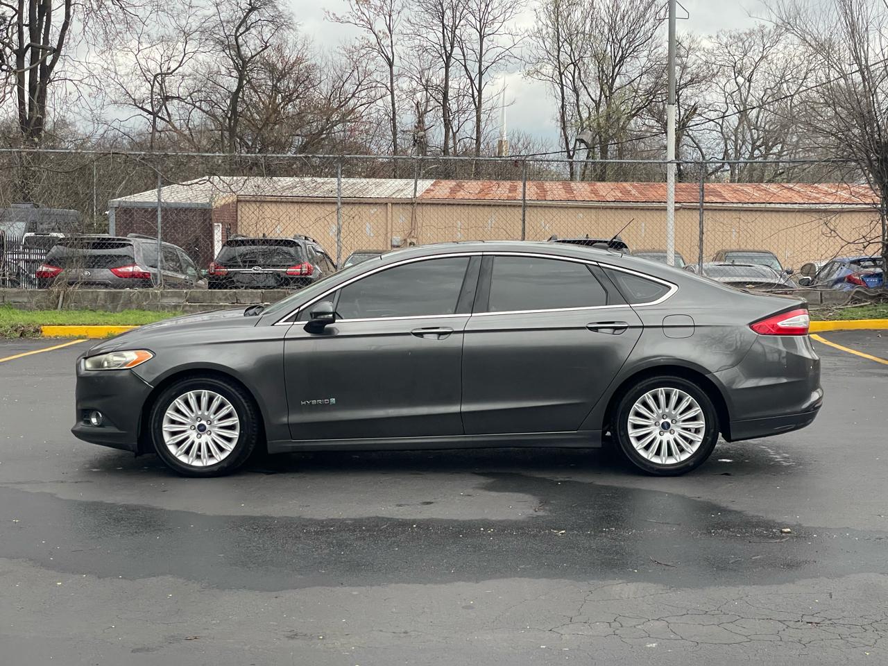 Ford Fusion Hybrid SE 2015