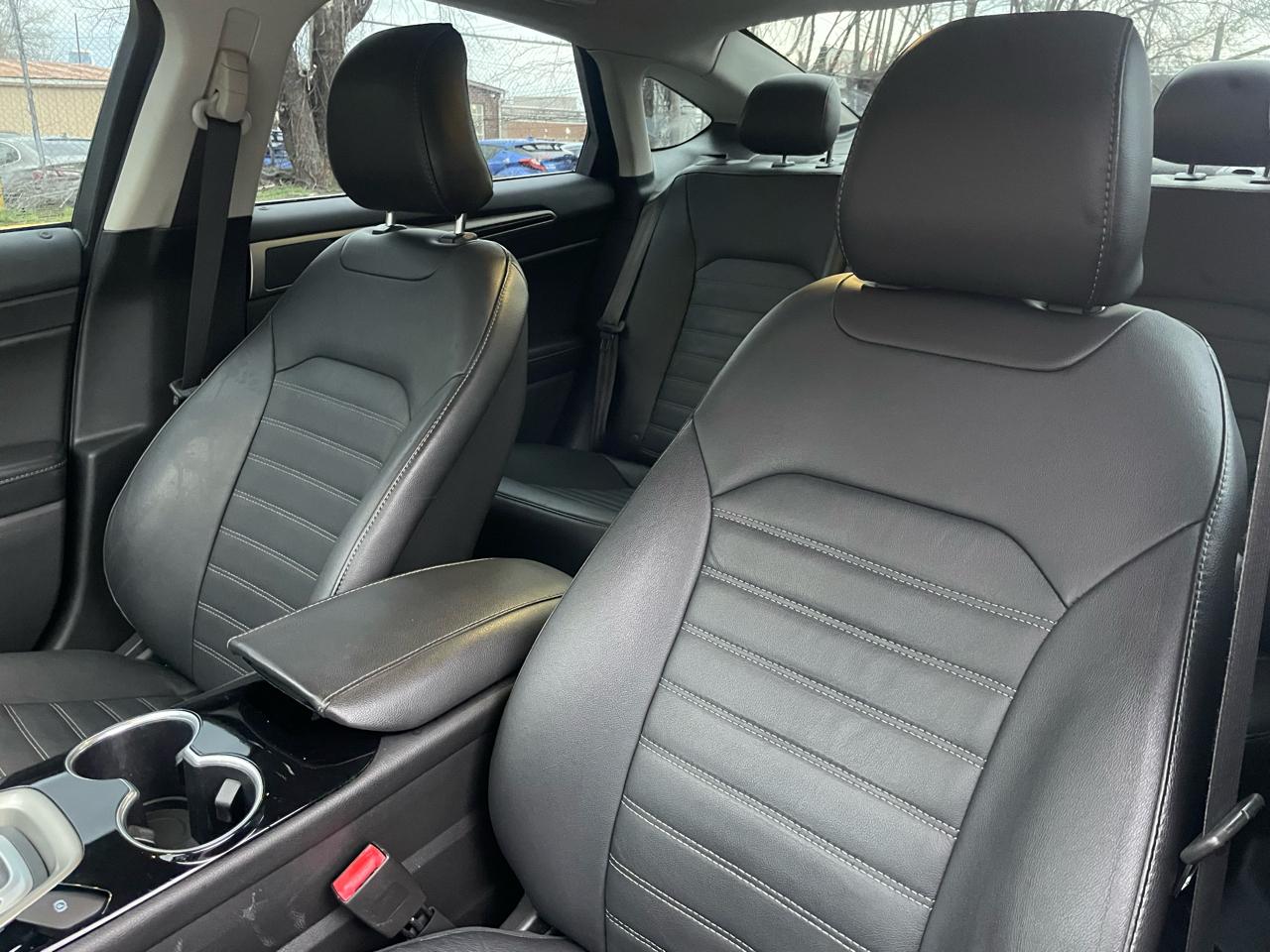 Ford Fusion Hybrid SE 2015