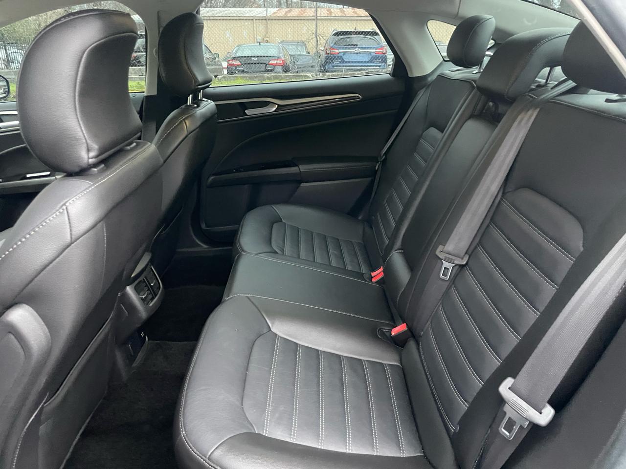 Ford Fusion Hybrid SE 2015